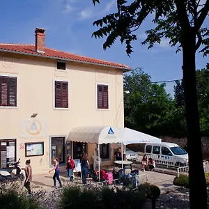 Hostel Hi, Pula